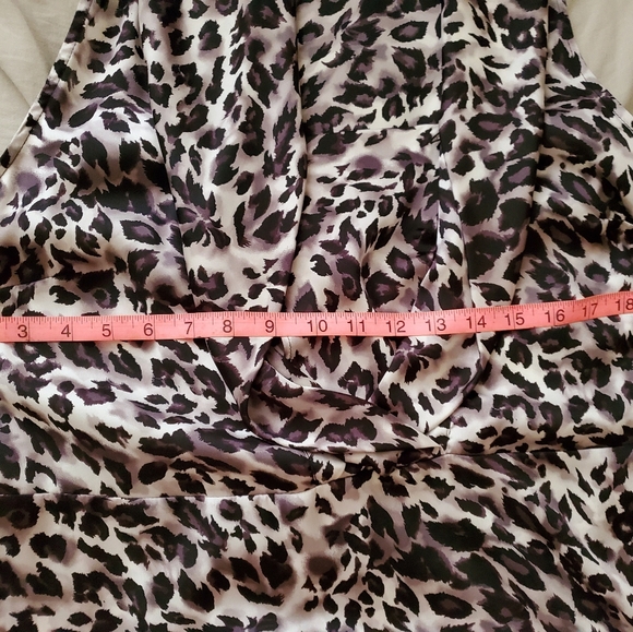 Animal Print blouse - Picture 3 of 4